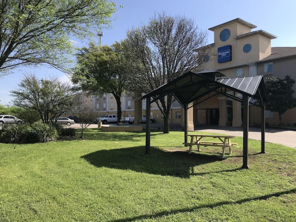Super 8 By Wyndham Temple I-35 Hotel Exterior foto