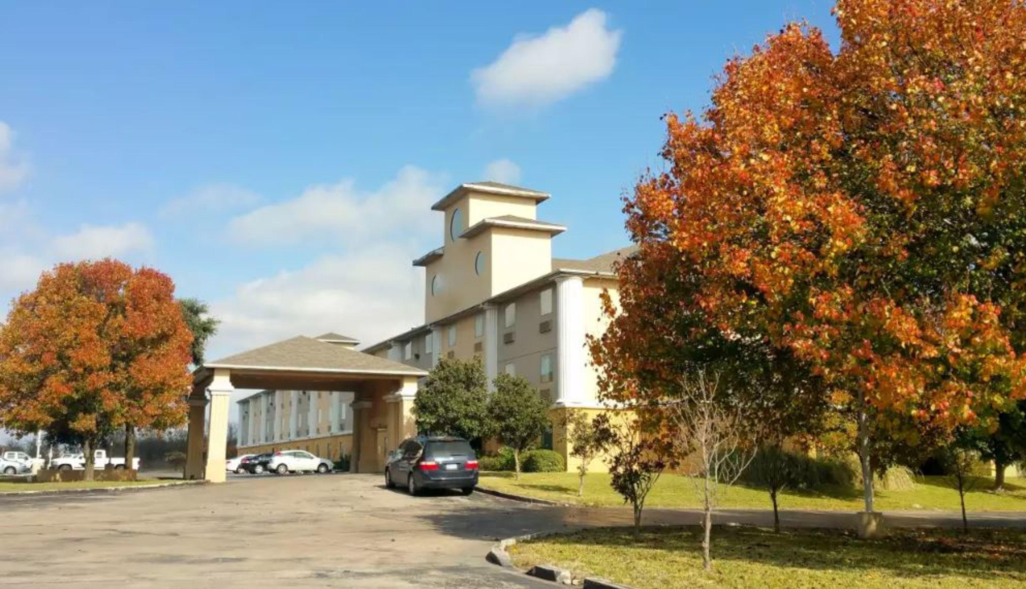 Super 8 By Wyndham Temple I-35 Hotel Exterior foto